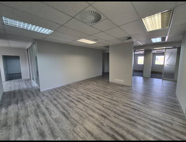 319M² OFFICE TO LET IN WOODMEAD